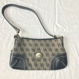 A nice casual handbag